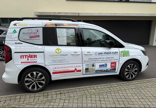 Mehr über den Artikel erfahren Unser Logo fährt auf dem Hospital-Mobil des St. Franziskus Krankenhauses durch Köln